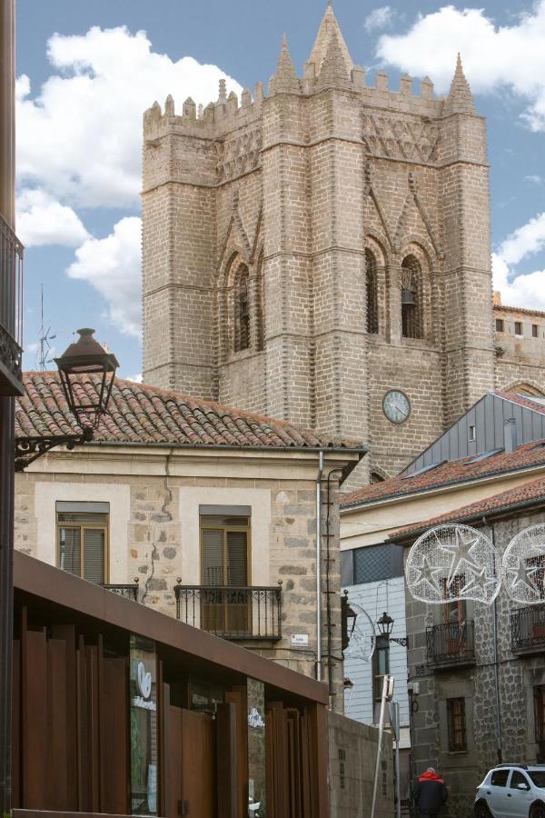 Apartamentos Turisticos Avila La Catedral Extérieur photo