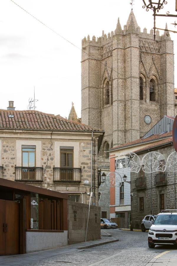 Apartamentos Turisticos Avila La Catedral Extérieur photo